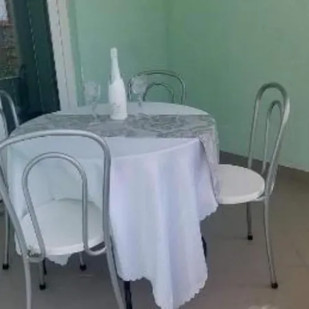 Natali - One Bedroom With Balcony App7